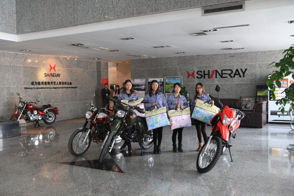 “三八节”半片天 真情实意暖人心