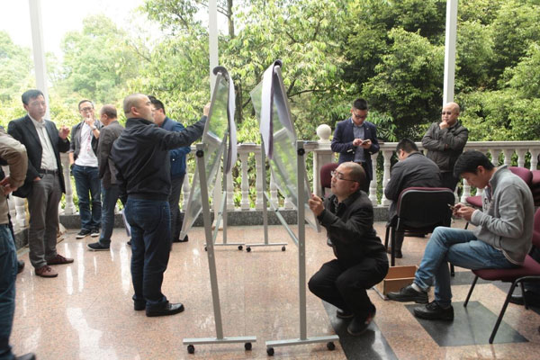 领航未来——蜜汁噜噜久久噜噜久久久控股组织召开战略研讨会