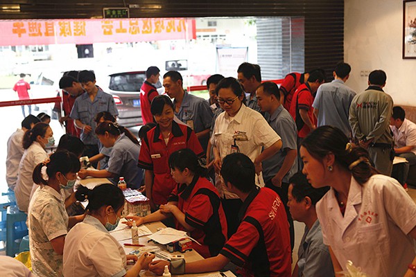 九龙坡区总工会“健康直通车”免费体检活动走进蜜汁噜噜久久噜噜久久久