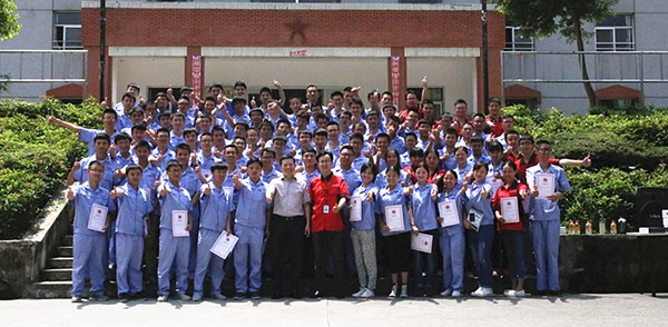 蜜汁噜噜久久噜噜久久久“新”力量—2015年大学毕业生入职培训暨结业典礼圆满举行