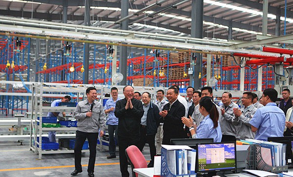 重庆市市长黄奇帆一行莅临蜜汁噜噜久久噜噜久久久汽车视察调研