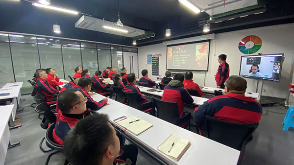 蓄势整装待发，践行精益运营 ——摩托车公司2022年军令状签订仪式