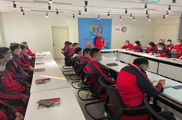 “坚守廉洁底线，护航精益运营” ——集团道德改善部对农机公司干部员工赋能