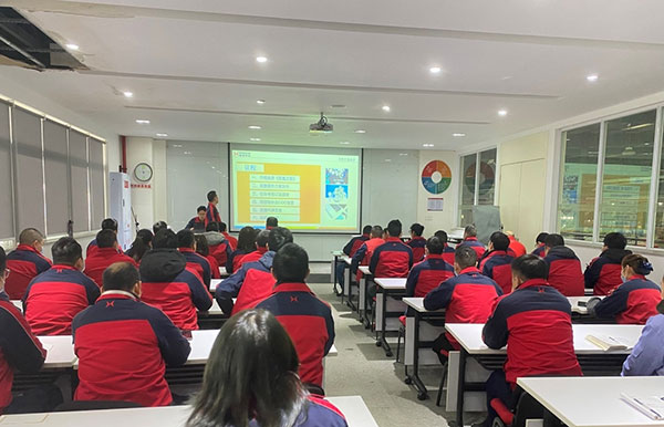 聚合力、上台阶、要成效 ——农机公司召开2022年质量攻坚·313项目启动暨任命仪式