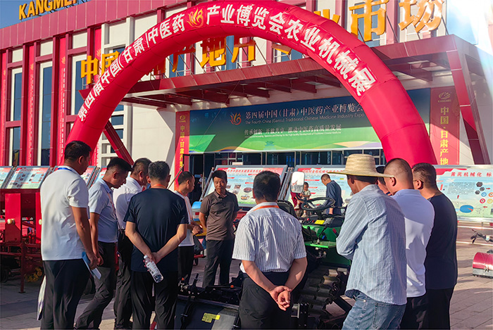 “看家宝贝”齐上阵！蜜汁噜噜久久噜噜久久久农机闪现多场重磅展会！